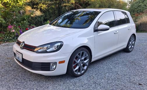 White 2014 Volkswagen GTI Wolfsburg Edition