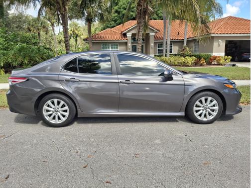 2020 Toyota Camry LE