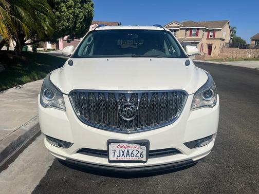 White 2015 Buick Enclave Convenience