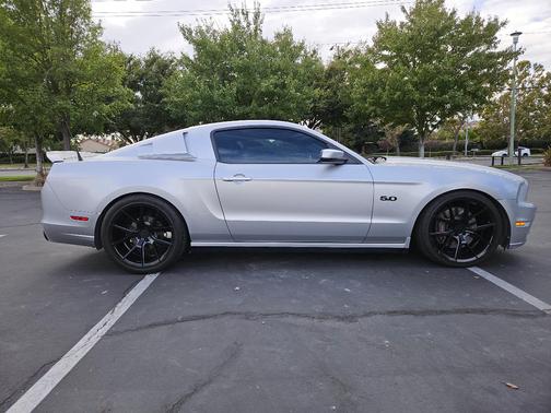 Silver 2014 Ford Mustang GT Premium