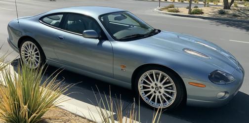 2005 Jaguar XKR Base