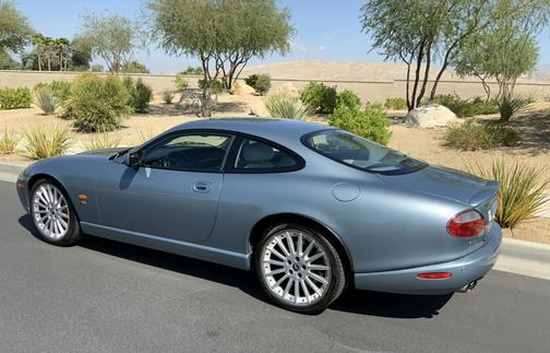 2005 Jaguar XKR Base