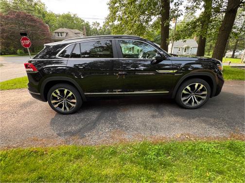 2021 Volkswagen Atlas Cross Sport 3.6L V6 SEL R-Line