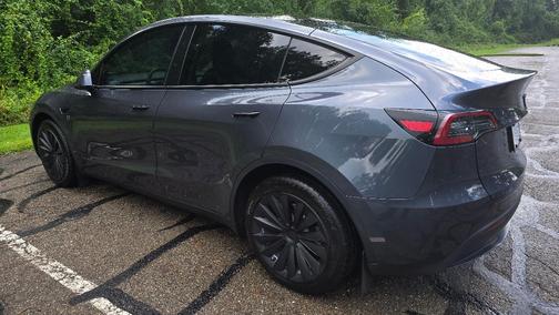 Silver 2023 Tesla Model Y Long Range