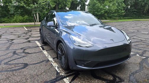 Silver 2023 Tesla Model Y Long Range