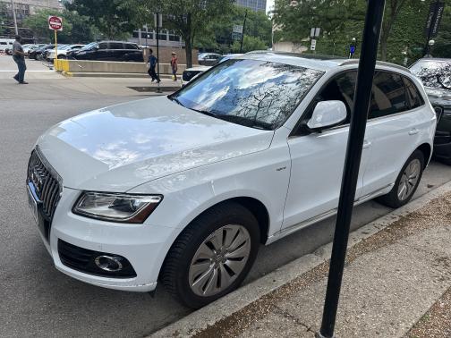 2014 Audi Q5 hybrid 2.0T Prestige