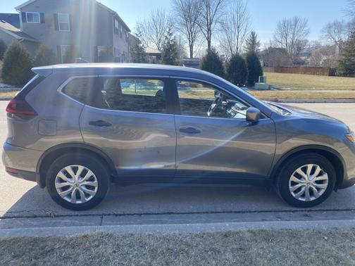 2019 Nissan Rogue S