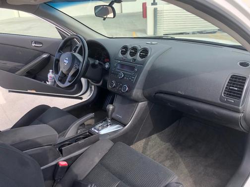 White 2012 Nissan Altima 2.5 S