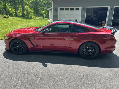 2020 Ford Shelby GT350 Base