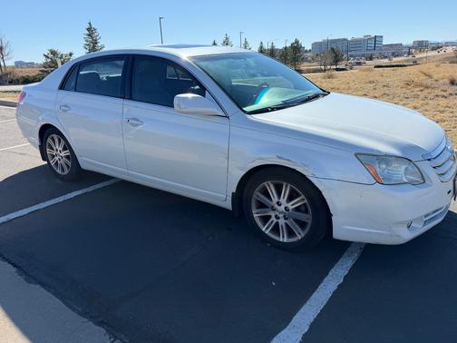 2005 Toyota Avalon Limited