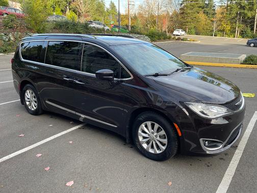 2018 Chrysler Pacifica Touring-L Plus
