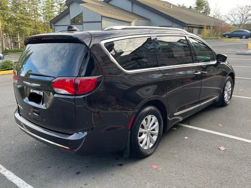 2018 Chrysler Pacifica Touring-L Plus