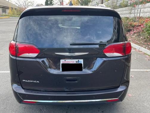 2018 Chrysler Pacifica Touring-L Plus