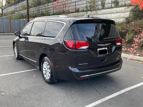 2018 Chrysler Pacifica Touring-L Plus