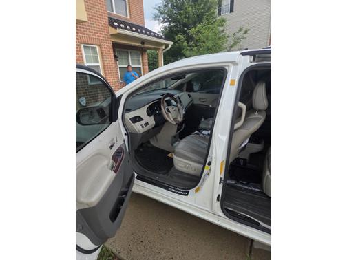 2012 Toyota Sienna Limited