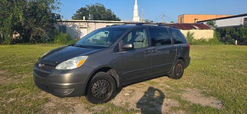 Gray 2004 Toyota Sienna LE