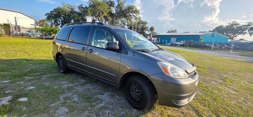 Gray 2004 Toyota Sienna LE