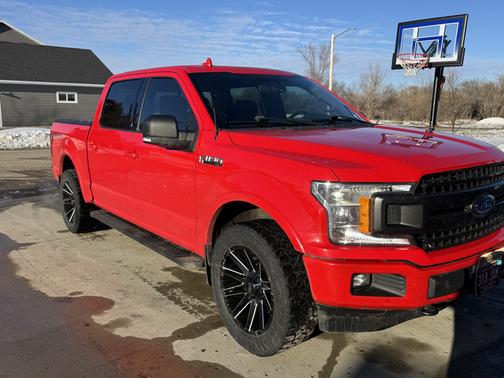 Red 2018 Ford F-150 XLT