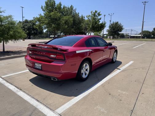 Red 2012 Dodge Charger SE