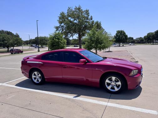 Red 2012 Dodge Charger SE