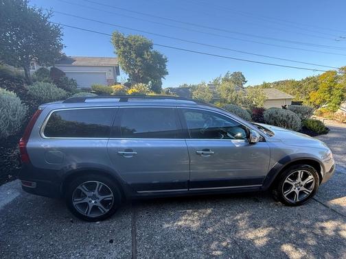 Silver 2013 Volvo XC70 T6