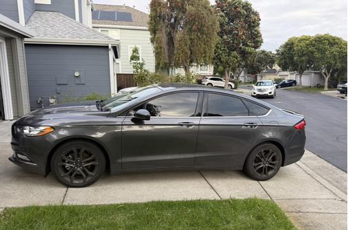 Gray 2018 Ford Fusion SE