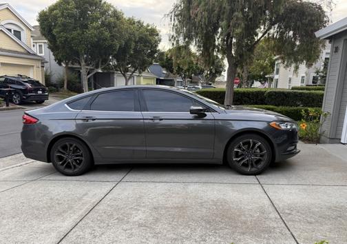 Gray 2018 Ford Fusion SE