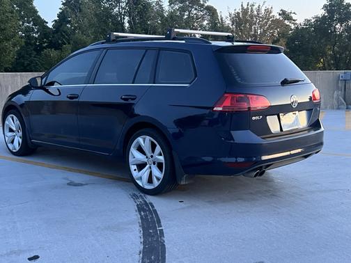 2015 Volkswagen Golf SportWagen TDI SEL 4-Door