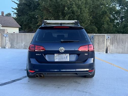 2015 Volkswagen Golf SportWagen TDI SEL 4-Door