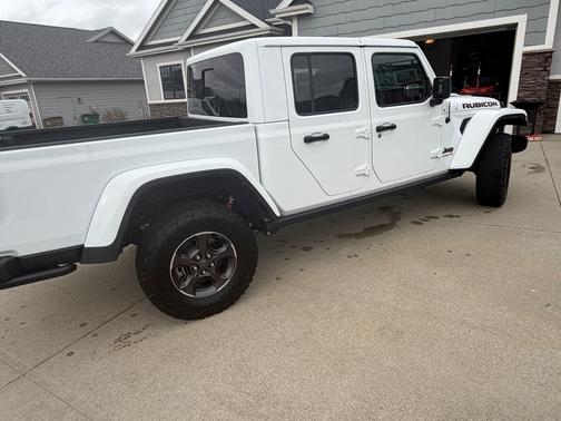 White 2021 Jeep Gladiator Rubicon