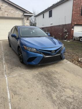 2020 Toyota Camry SE