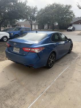 2020 Toyota Camry SE