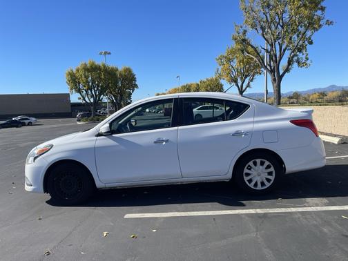 2015 Nissan Versa 1.6 SV