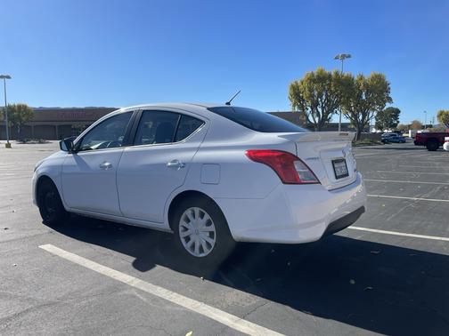 2015 Nissan Versa 1.6 SV