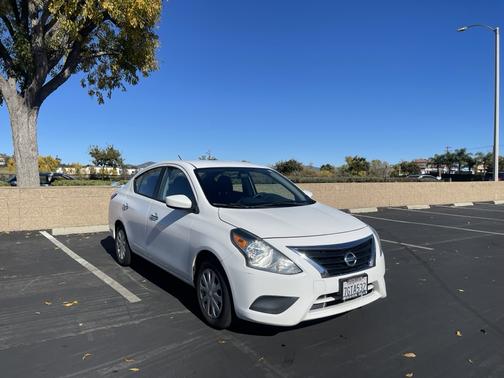 2015 Nissan Versa 1.6 SV