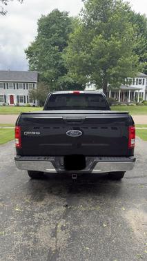 Black 2016 Ford F-150 XLT