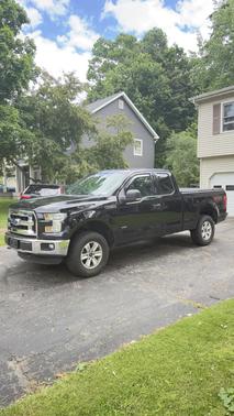 Black 2016 Ford F-150 XLT