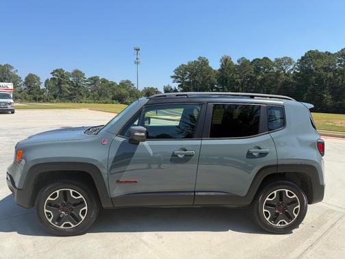 Gray 2015 Jeep Renegade Trailhawk