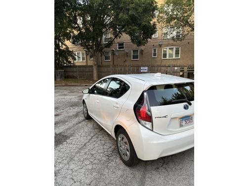 2016 Toyota Prius c One