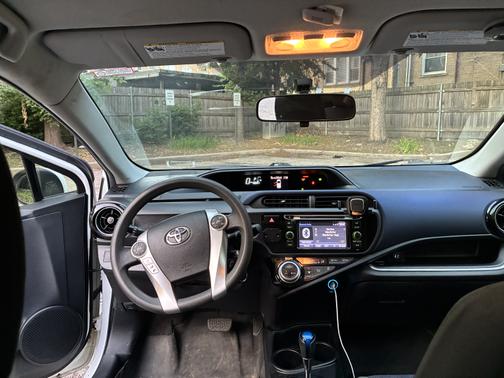 2016 Toyota Prius c One