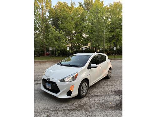 2016 Toyota Prius c One