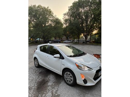 2016 Toyota Prius c One