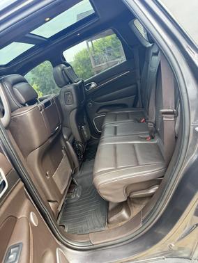 Gray 2018 Jeep Grand Cherokee Summit