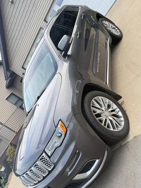 Gray 2018 Jeep Grand Cherokee Summit