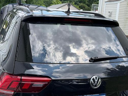 Black 2020 Volkswagen Tiguan 2.0T SE