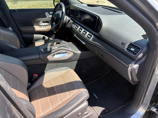 Gray 2020 Mercedes-Benz GLE 580 AWD 4MATIC
