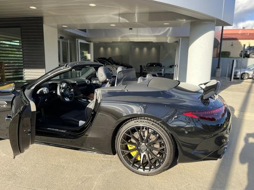 2022 Mercedes-Benz AMG SL 55 Base