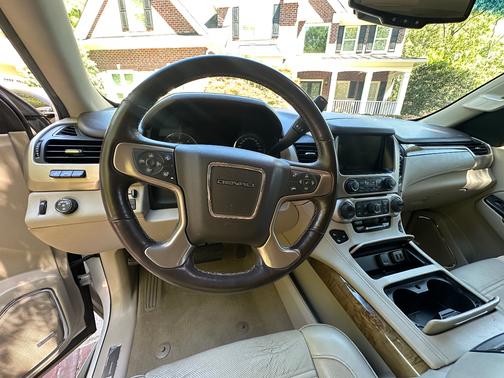 White 2017 GMC Yukon Denali