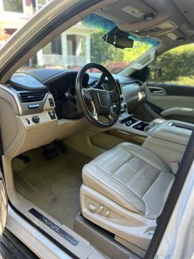 White 2017 GMC Yukon Denali