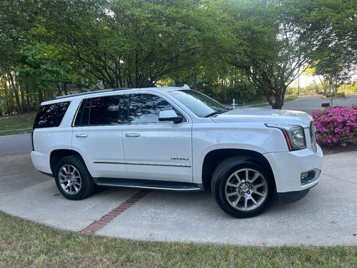 White 2017 GMC Yukon Denali